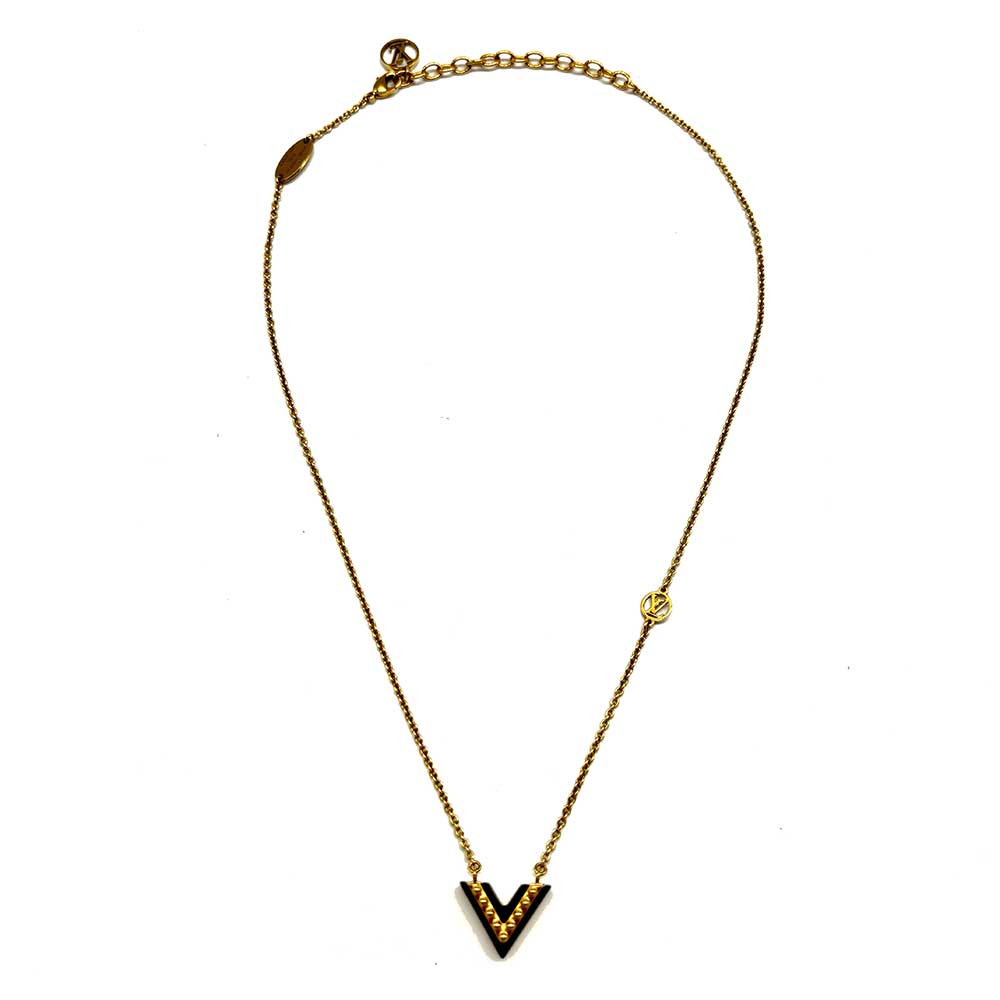 Louis Vuitton Essential V Necklace Gold M63181 in Great Condition