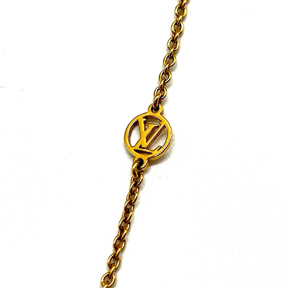 Louis Vuitton Essential V Necklace Gold M63181 in Great Condition