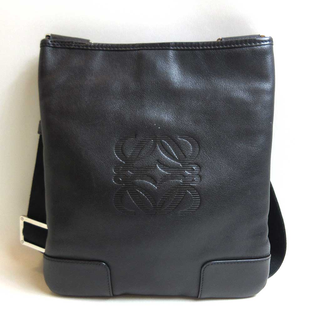 Loewe Leather Shoulder Bag Black Anagram in Very Good Condition