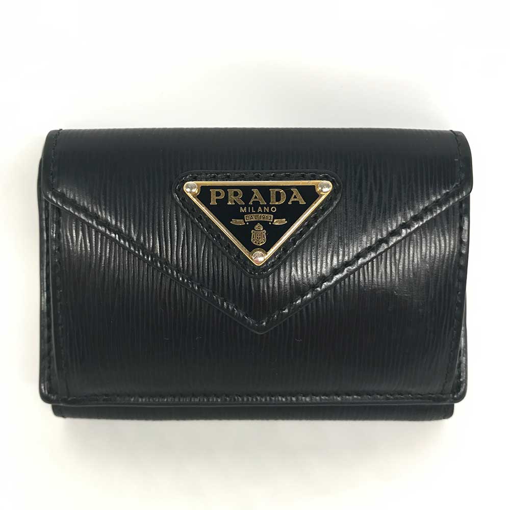 Prada Leather Mini Wallet in Very Good Condition