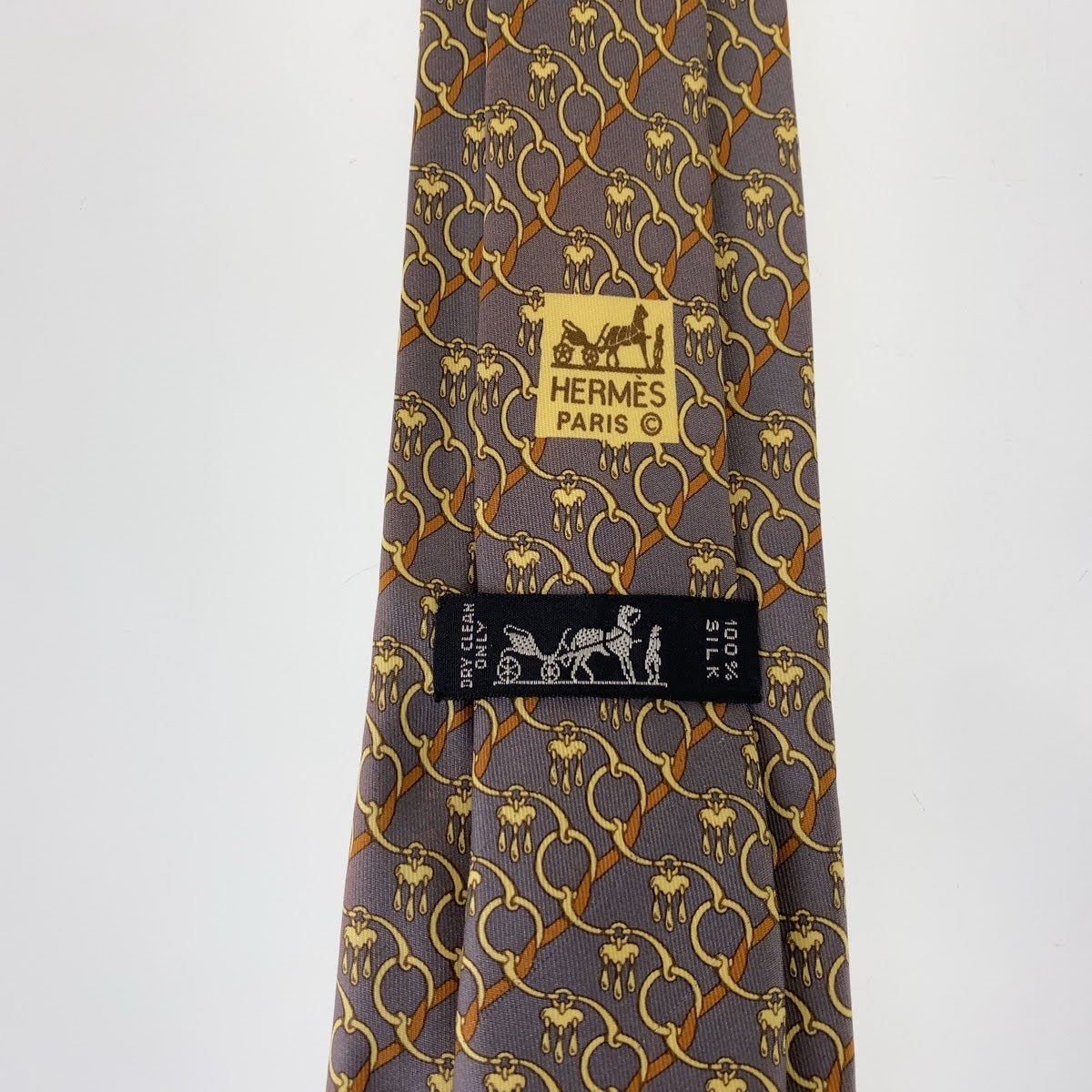 Hermes Silk Chain Pattern Tie 300321 in Very Good Condition