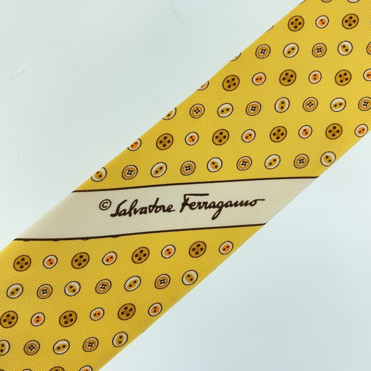 Salvatore Ferragamo Silk Button Pattern Tie 303932 in Very Good Condition