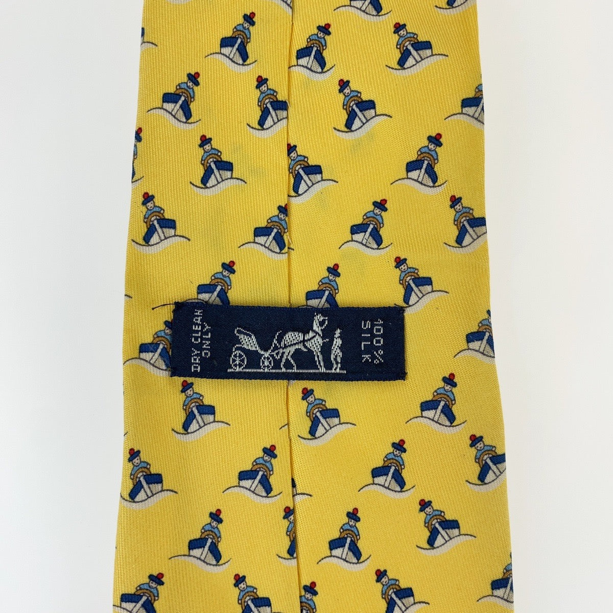 Hermes Silk Boat Pattern Tie 304646 in Very Good Condition