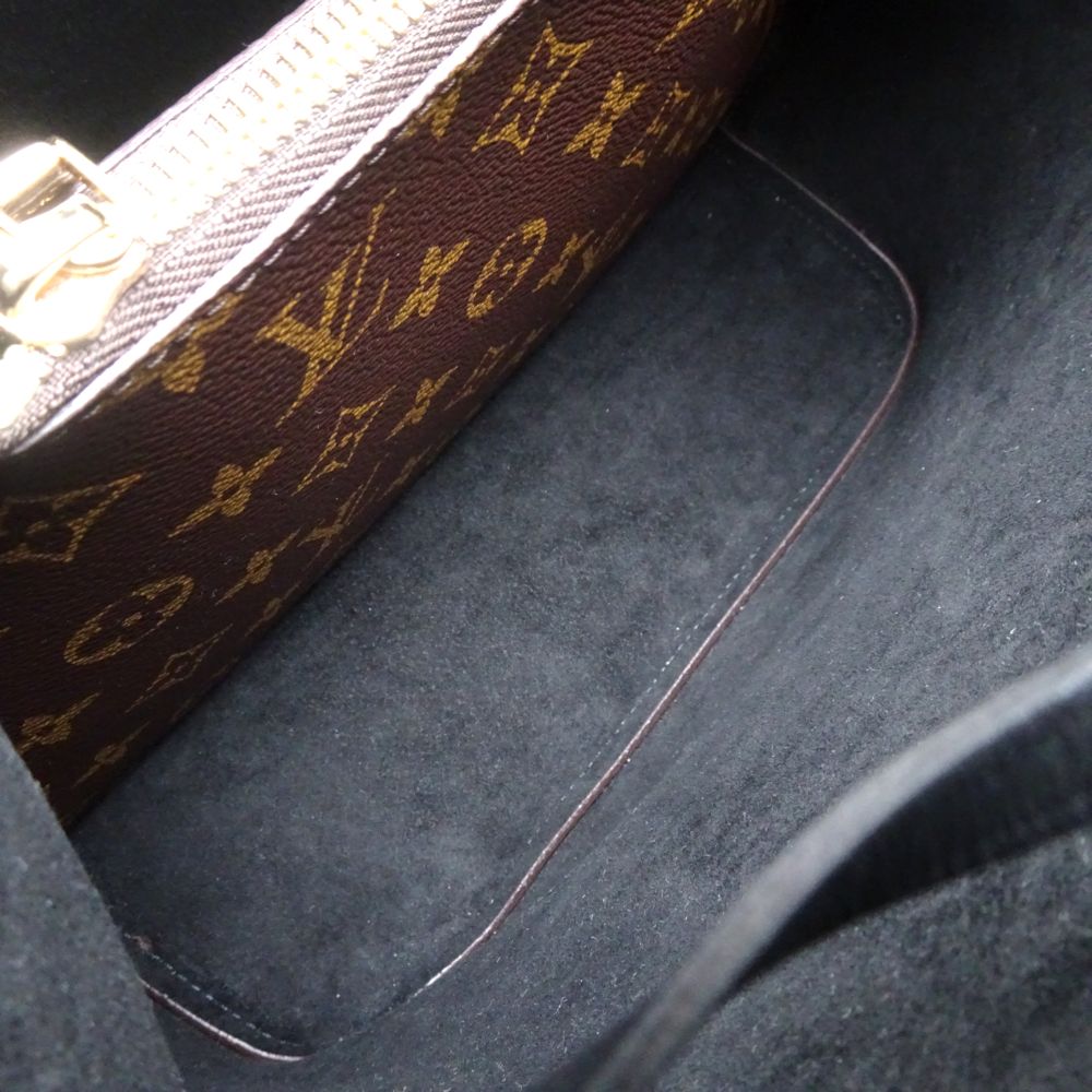 Louis Vuitton Monogram NeoNoe Shoulder Bag