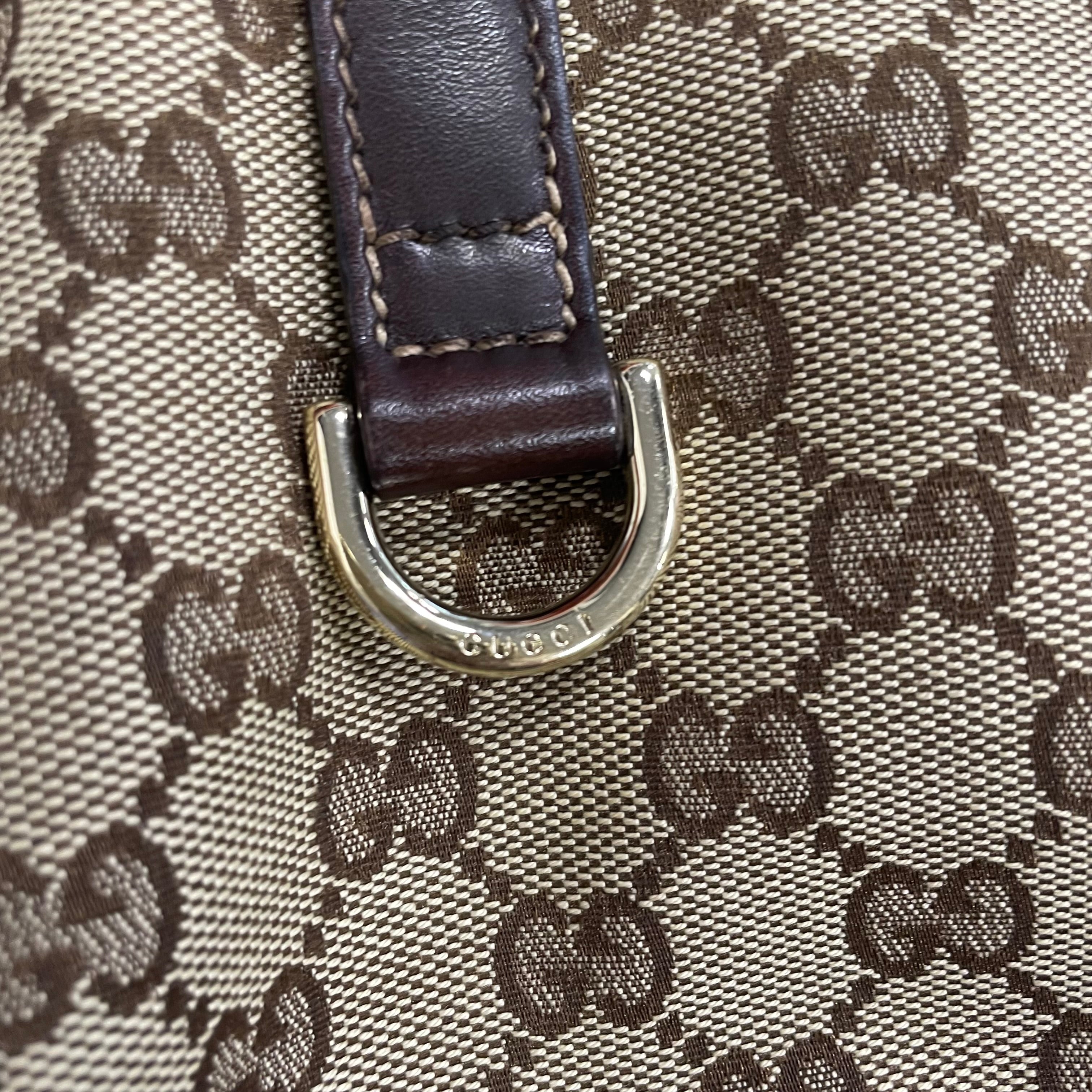 Gucci shoulder bag 330