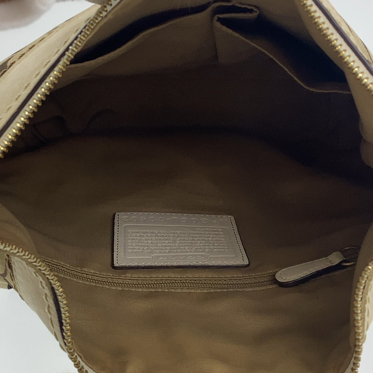 Coach Signature Canvas/Leather Shoulder Bag in Very Good Condition