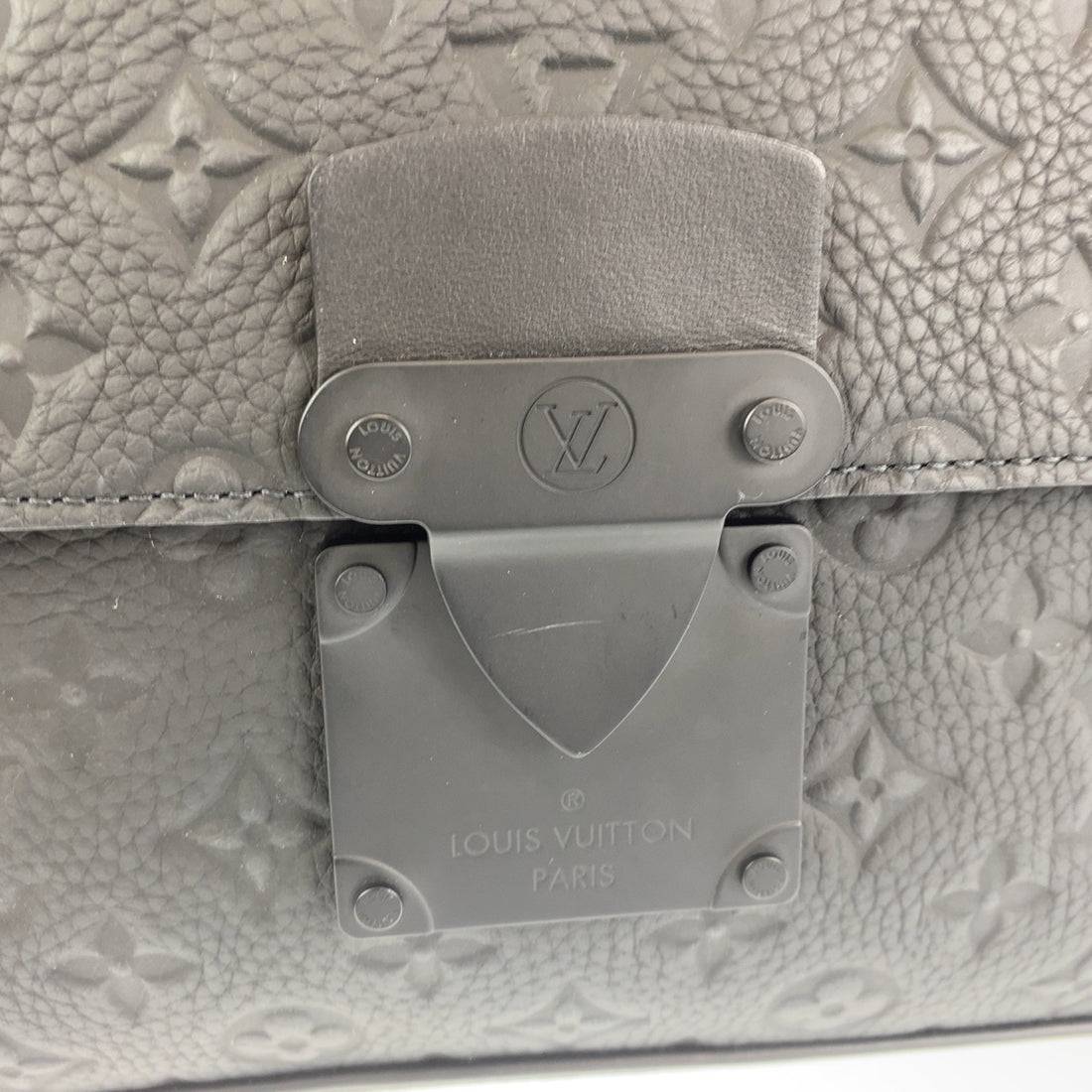 Louis Vuitton Monogram Leather Clutch Bag M80582