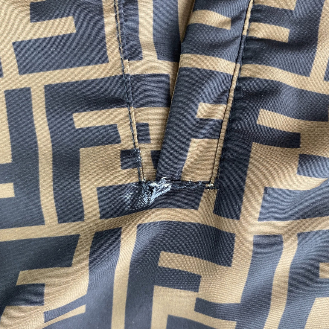 Fendi Reversible Down Jacket Polyester in Very Good Condition