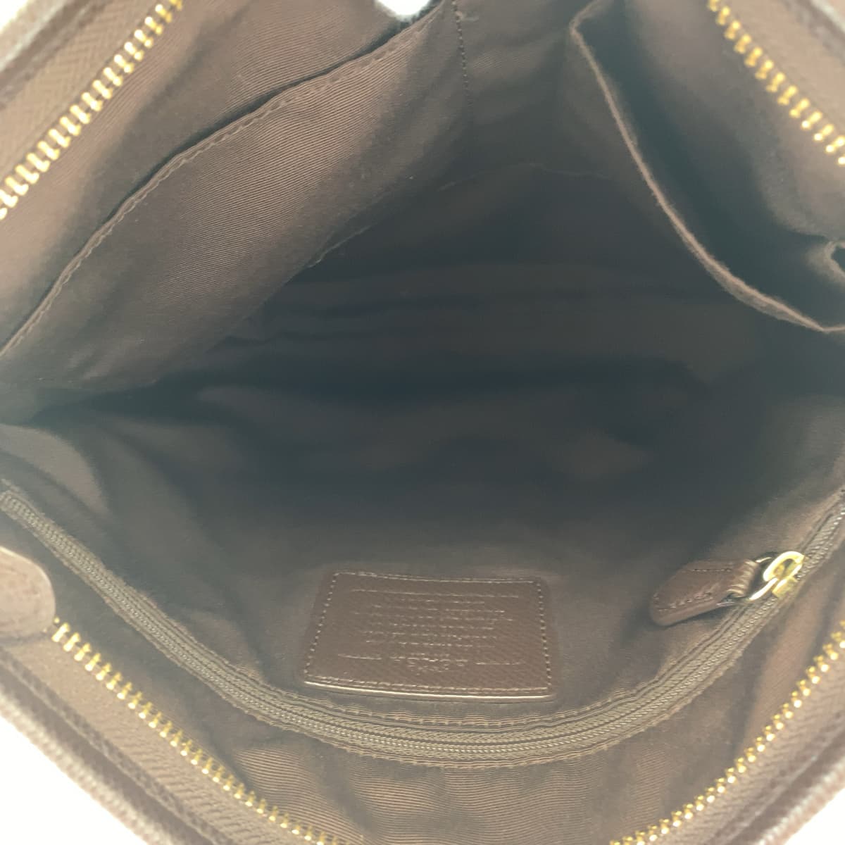 Coach Signature Brown Canvas Leather Shoulder Bag in Very Good Condition