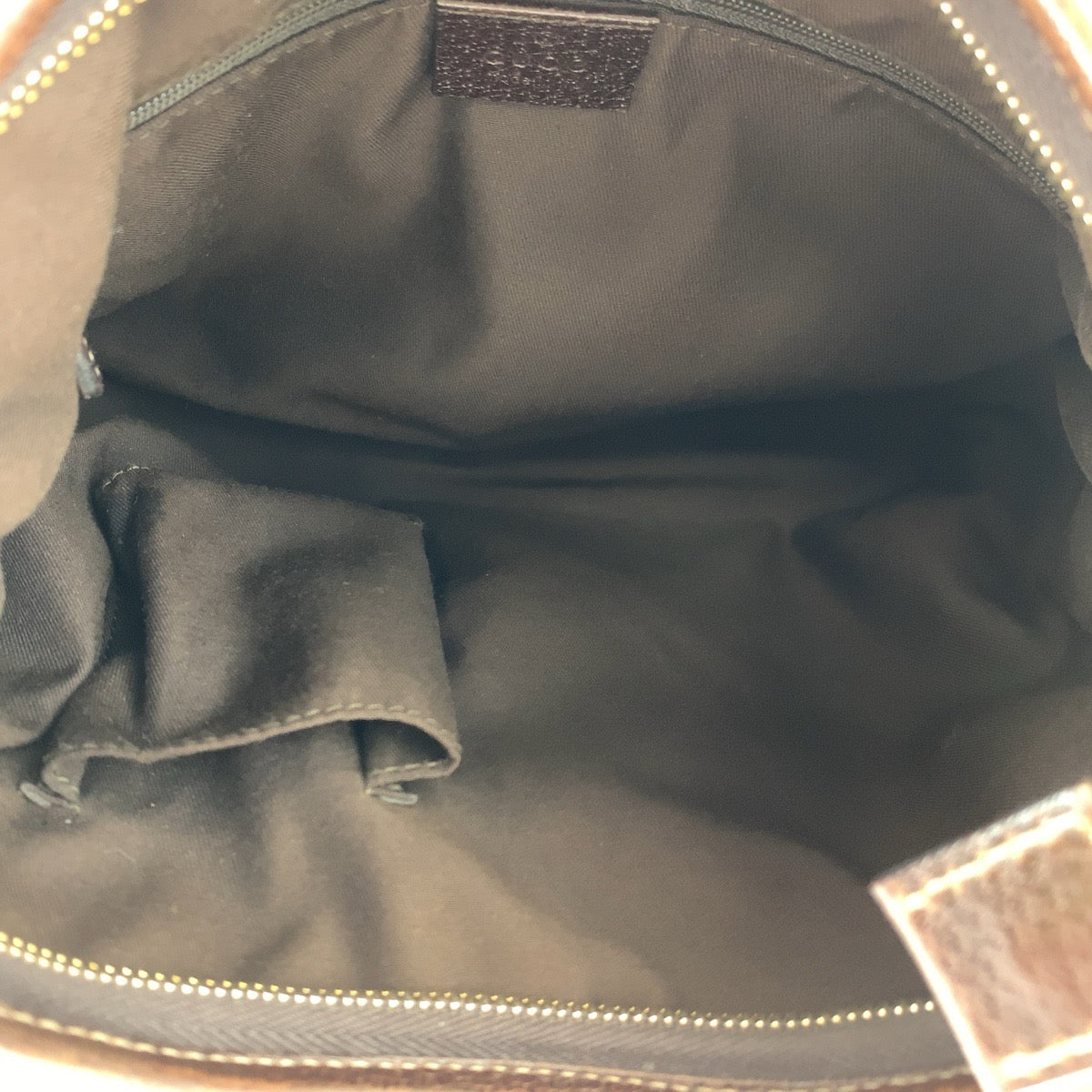 Gucci Abbey GG Canvas/Leather Shoulder Bag in Great Condition