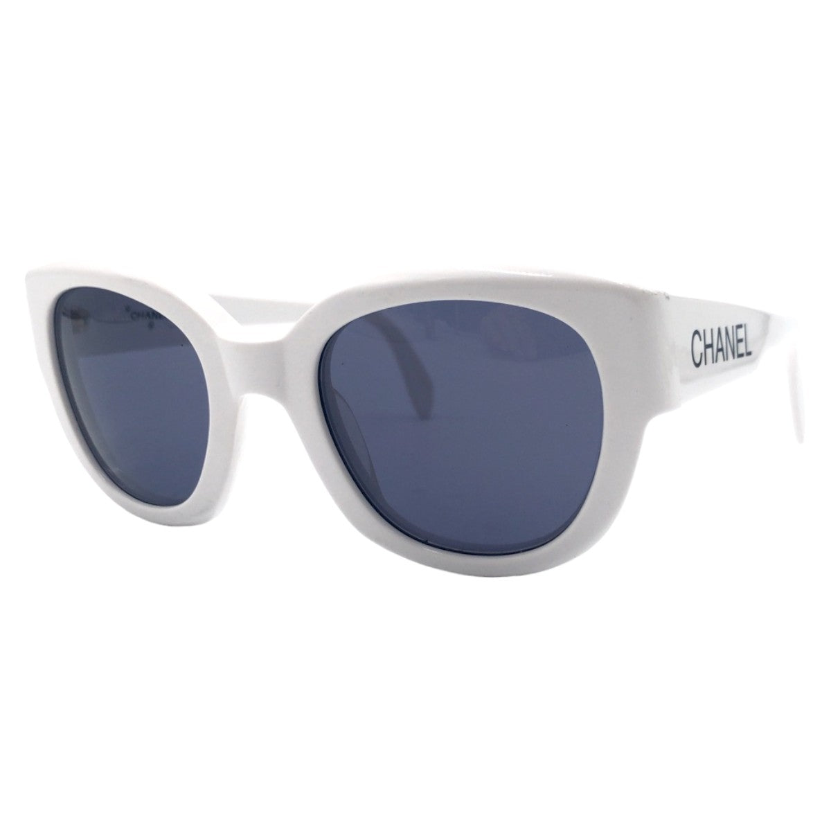 Chanel Vintage White Plastic Sunglasses in Very Good Condition