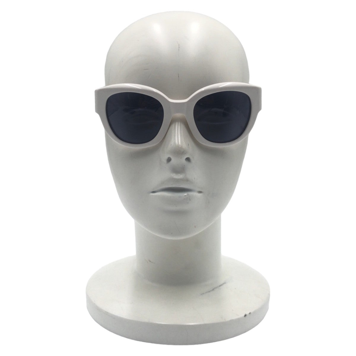 Chanel Vintage White Plastic Sunglasses in Very Good Condition