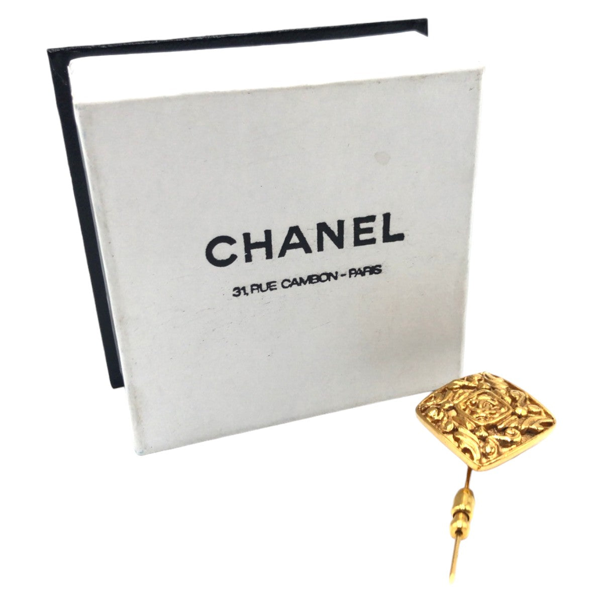 Chanel Gold Metal Arabesque Brooch