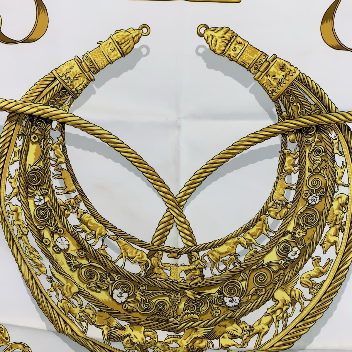 Hermes Silk Scarf LES CAVALIERS D'OR 90cm in Very Good Condition