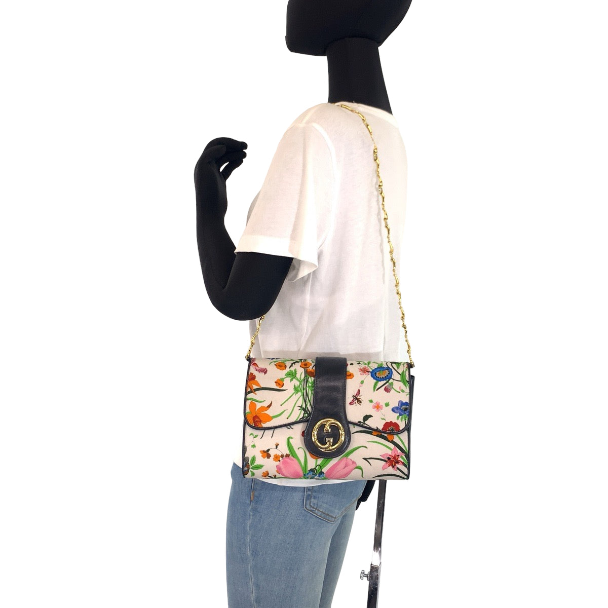 Gucci Vintage Flora Interlocking G Canvas/Leather Shoulder Bag in Very Good Condition