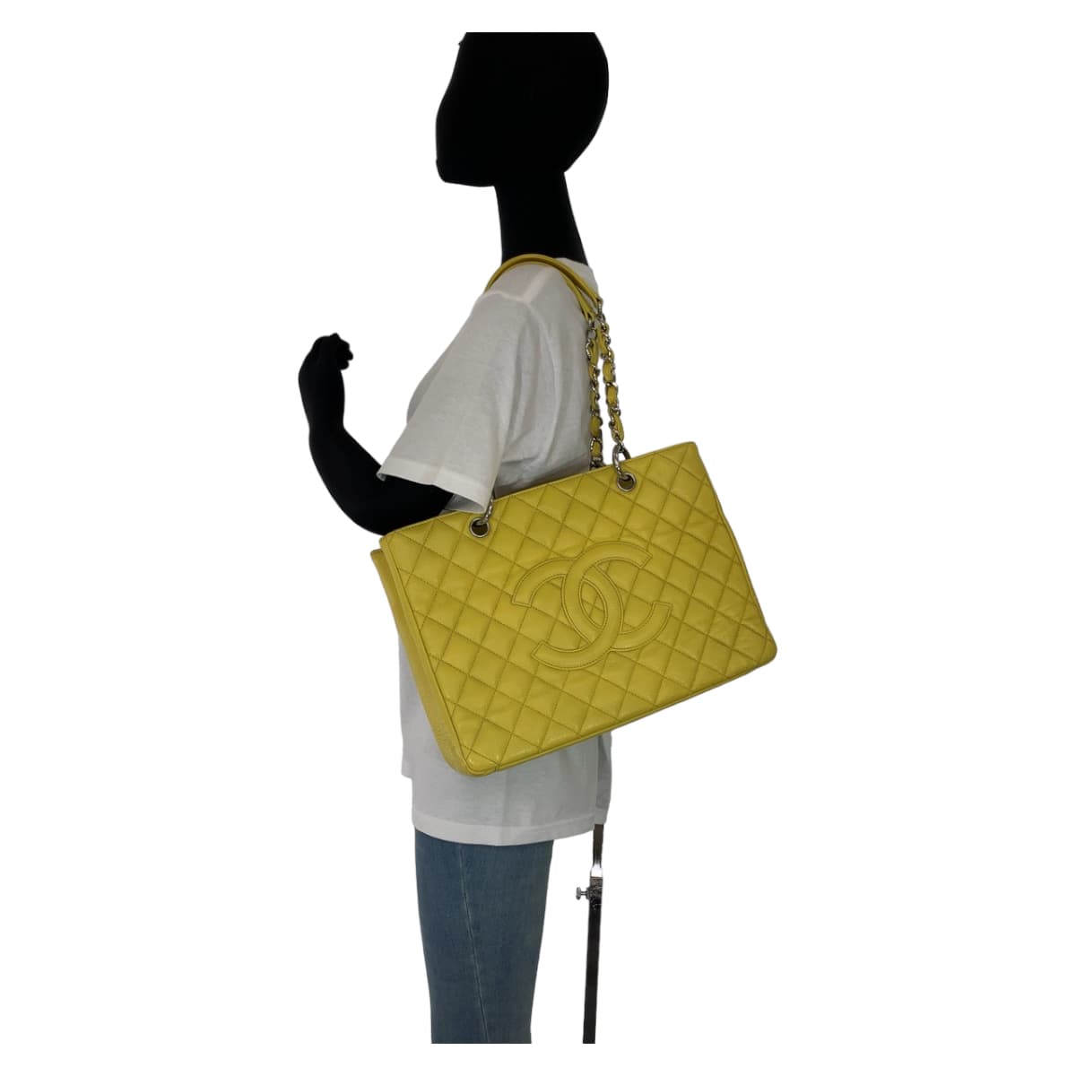 Chanel Vintage Matelasse GST Tote Caviar Skin Yellow in Very Good Condition