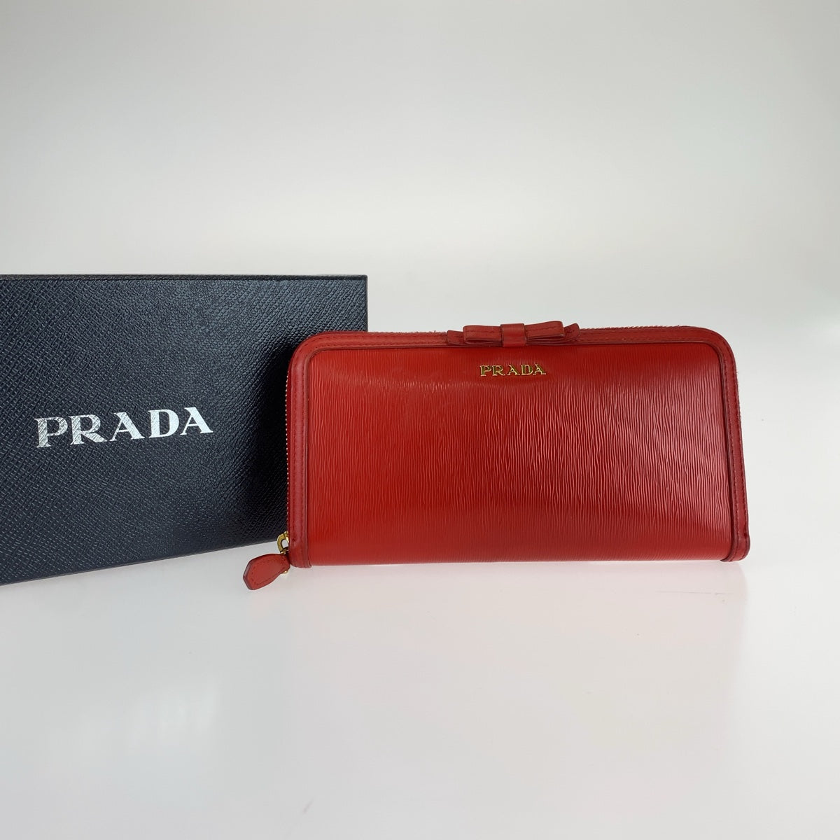 Prada Leather Ribbon Long Wallet 407167 in Very Good Condition