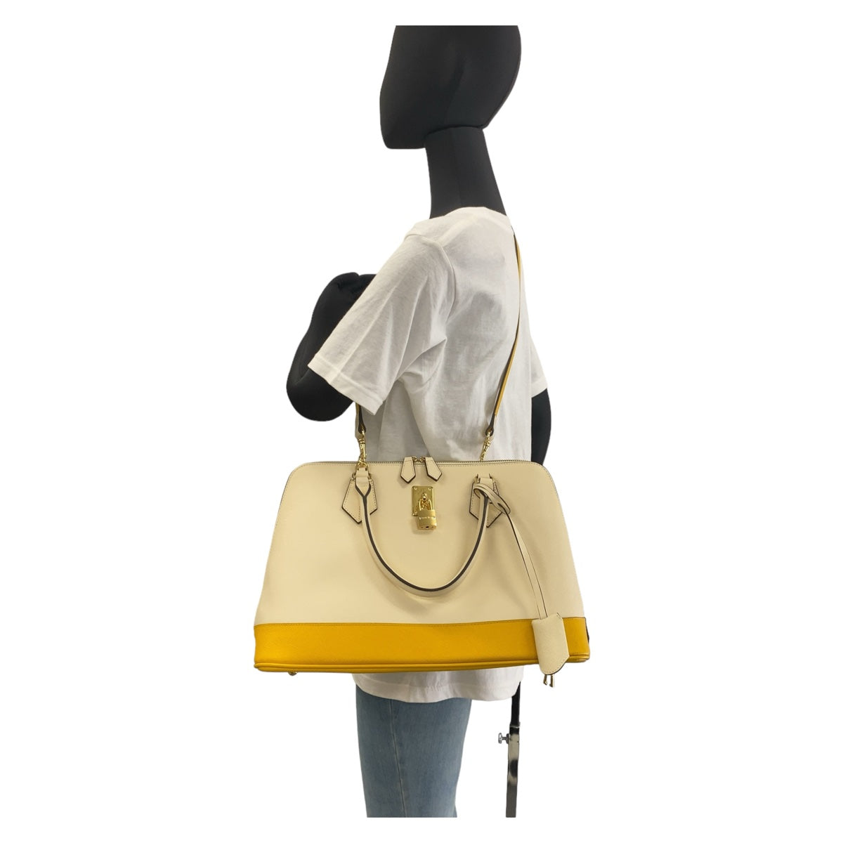 Samantha Thavasa Beige Yellow Gold Synthetic Leather 2way Shoulder Handbag in Great Condition