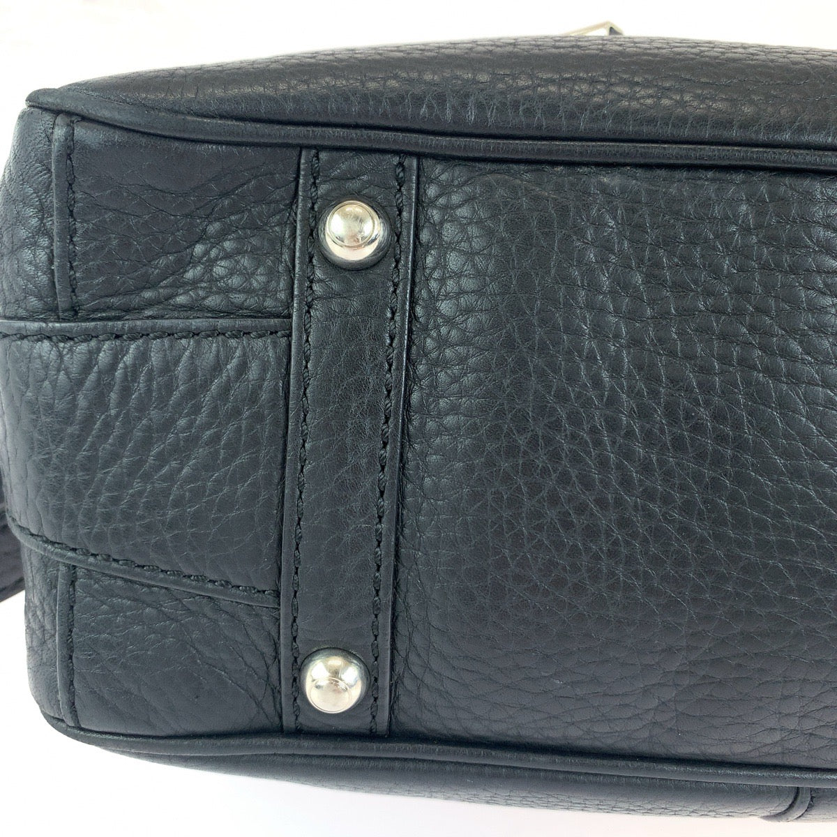 Tod's Black Leather Shoulder Bag for Women in Very Good Condition