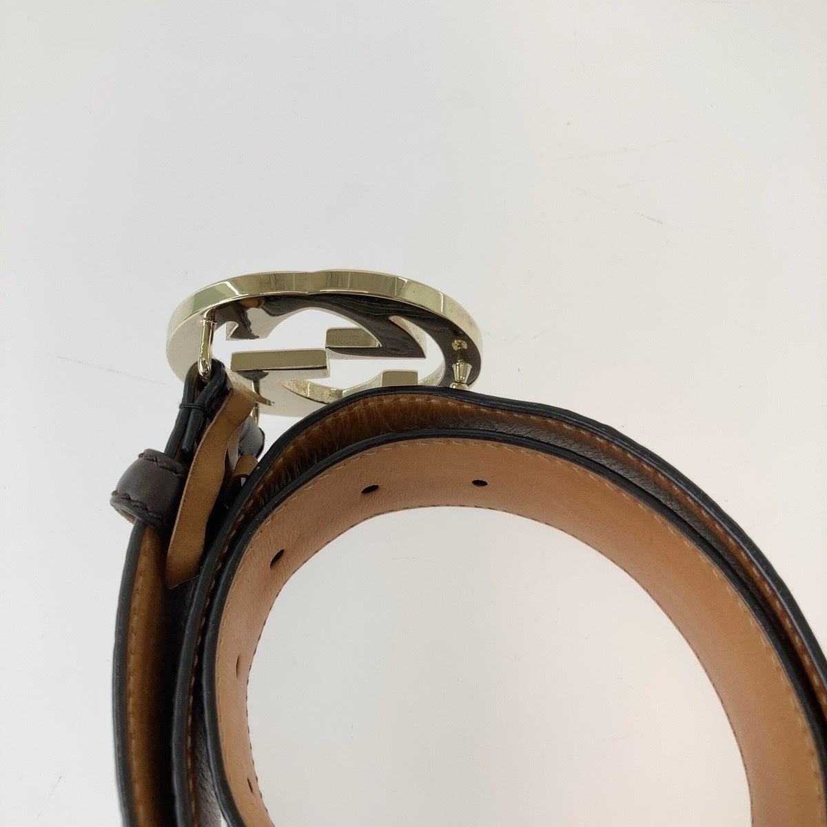 Gucci Leather Interlocking Belt Brown Gold Hardware in Very Good Condition