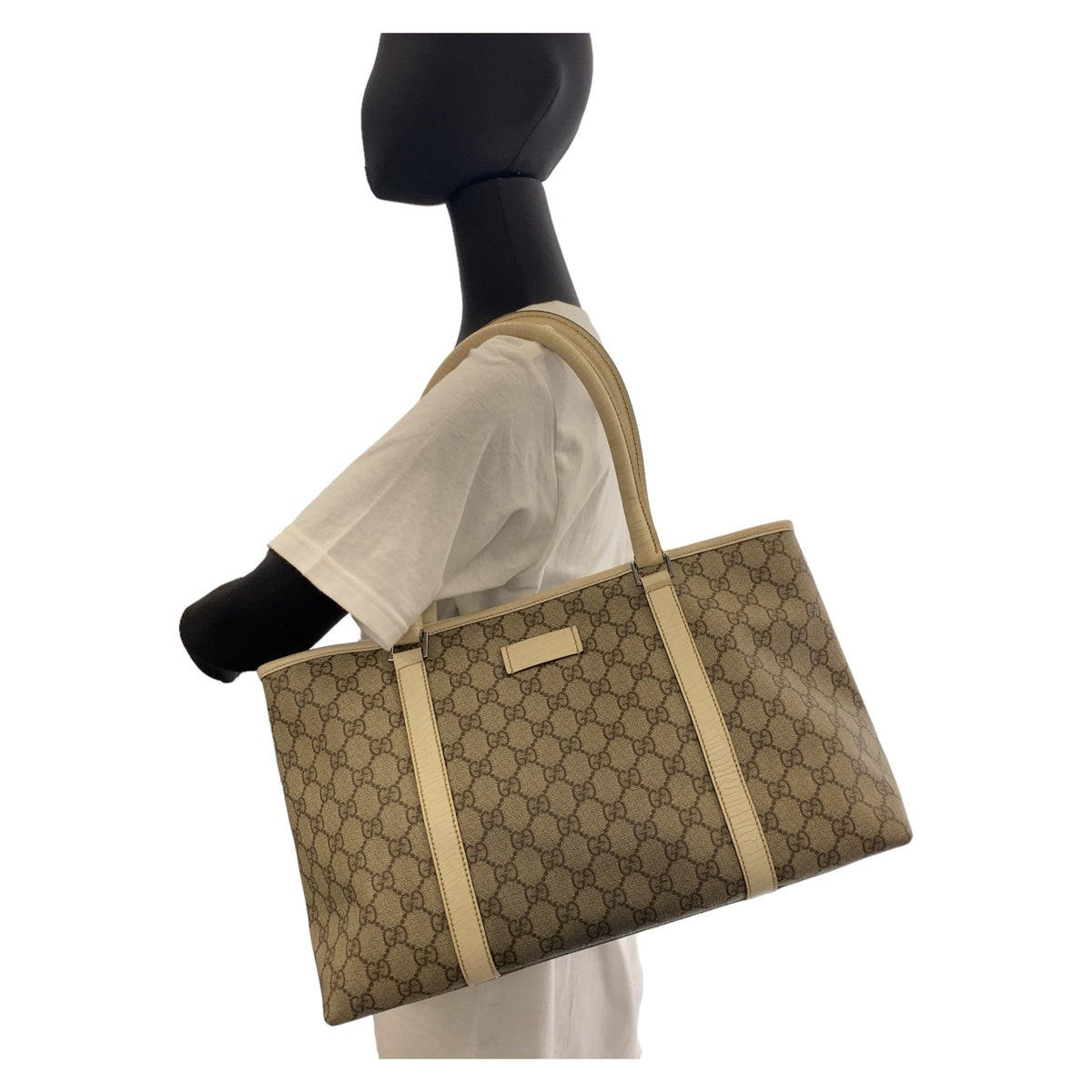 Gucci GG Supreme Canvas Tote Bag Beige Ivory Silver Hardware in Very Good Condition