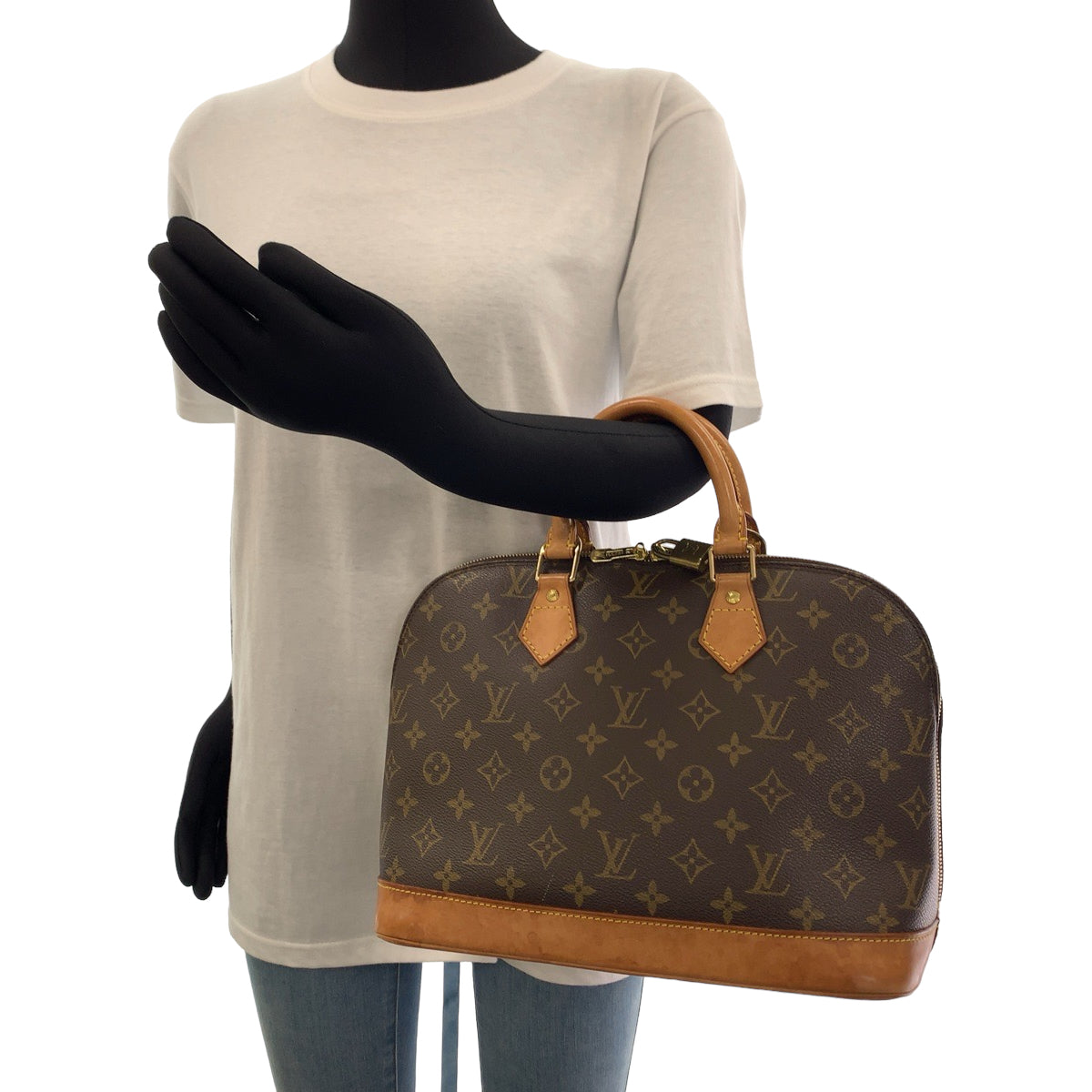 Louis Vuitton Monogram Alma Handbag M51130 in Very Good Condition