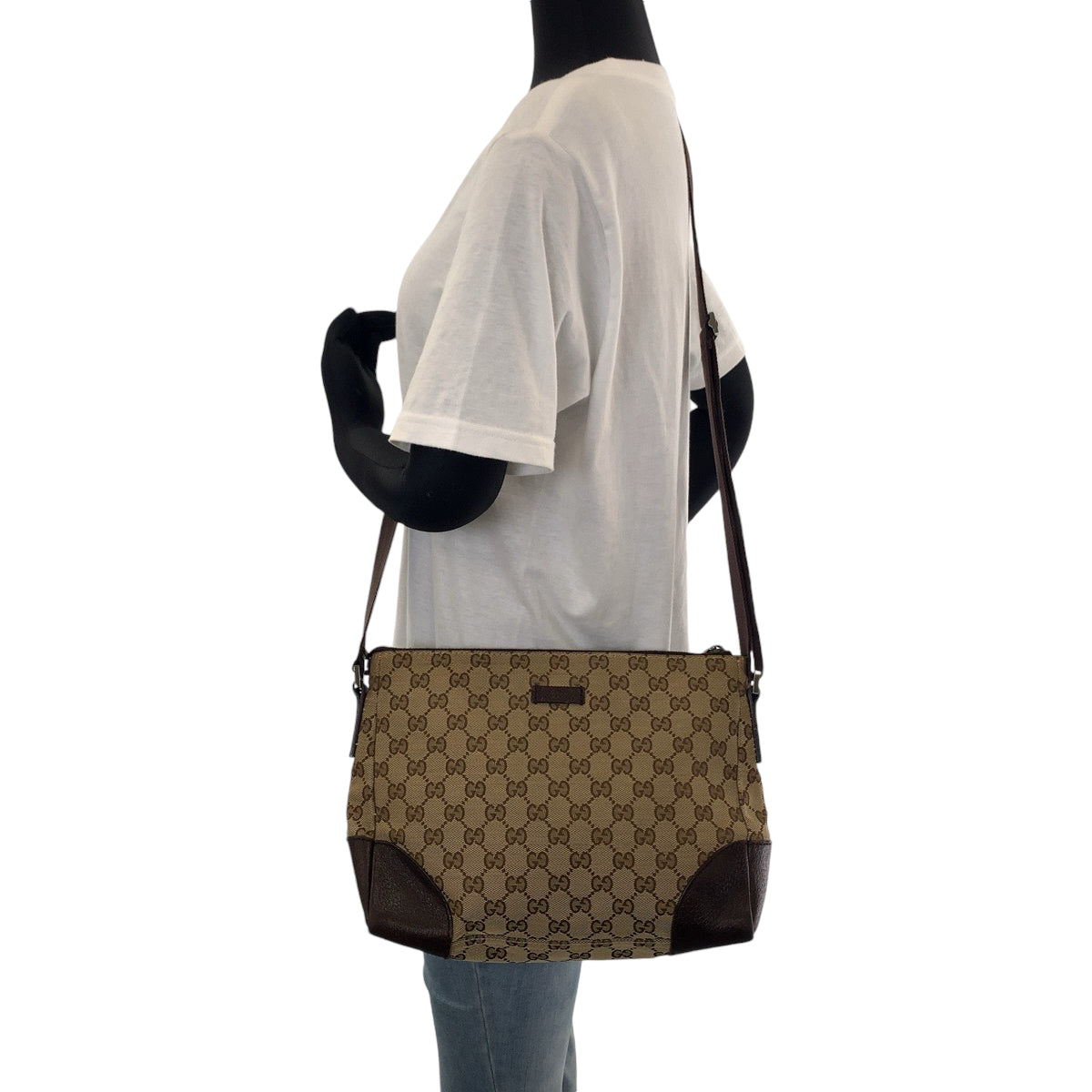 Gucci GG Canvas Shoulder Messenger Bag 114273 in Very Good Condition