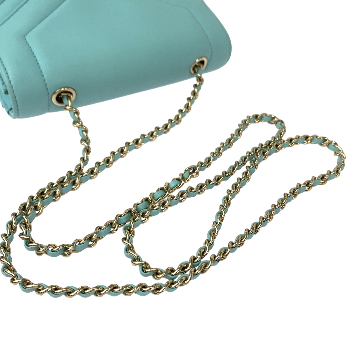 Chanel Chevron Lambskin Turquoise Blue Gold Chain Shoulder Bag in Very Good Condition