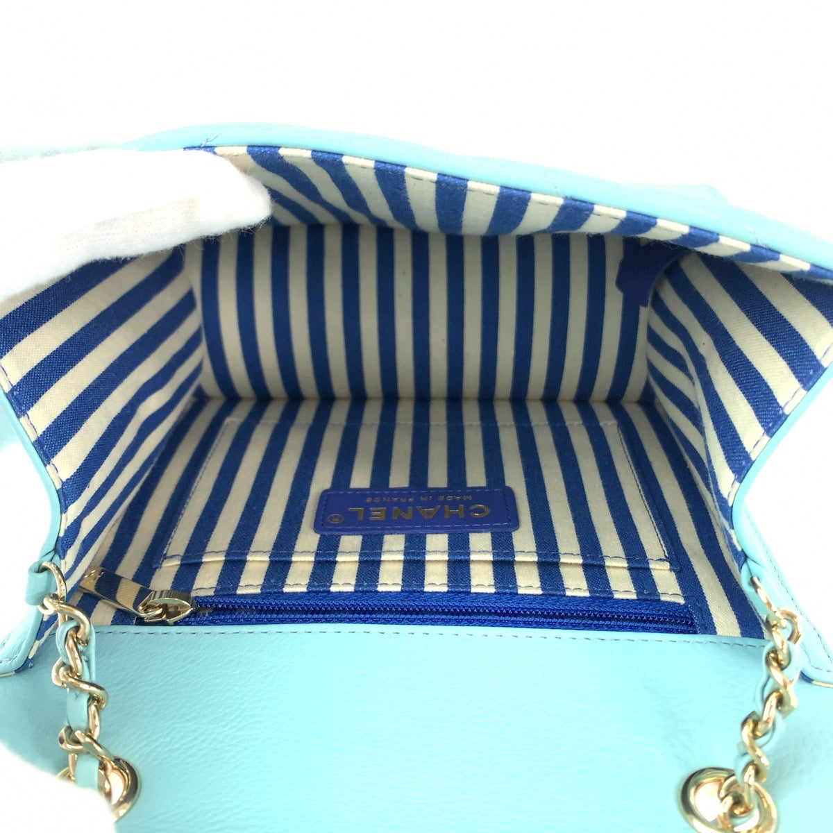 Chanel Chevron Lambskin Turquoise Blue Gold Chain Shoulder Bag in Very Good Condition