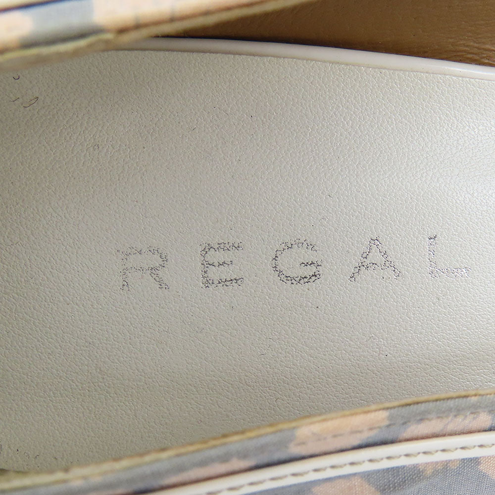 Regal Enamel Canvas Pumps Green Gray