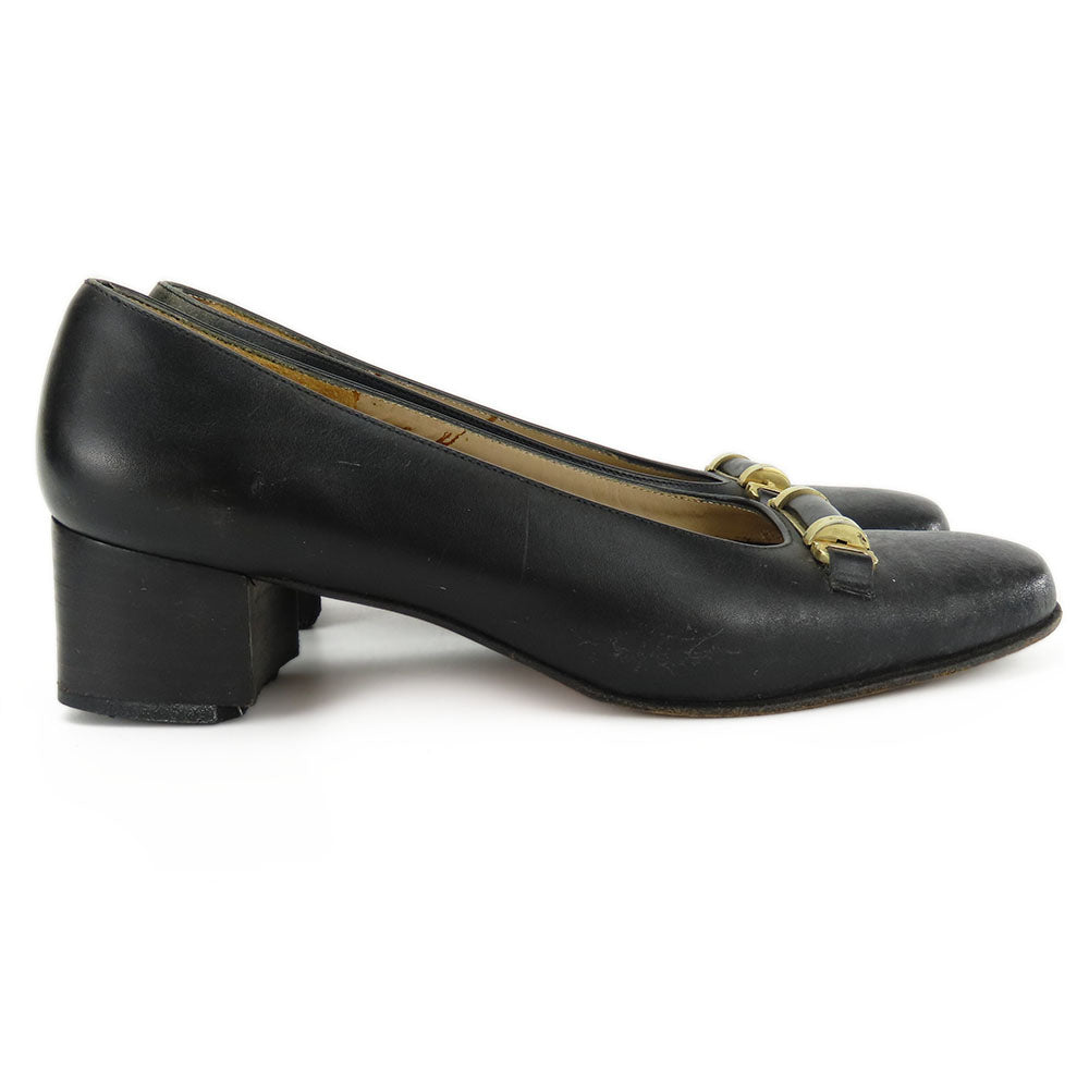 Salvatore Ferragamo Leather Pumps Black