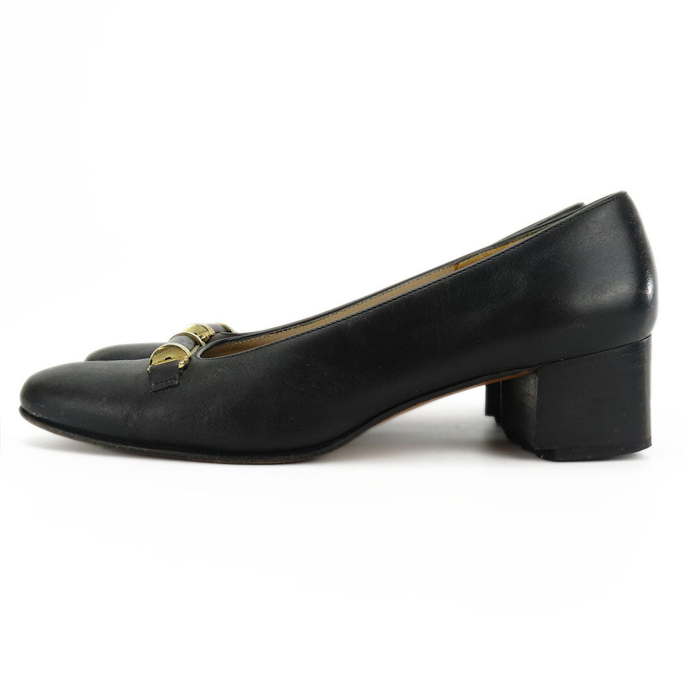 Salvatore Ferragamo Leather Pumps Black