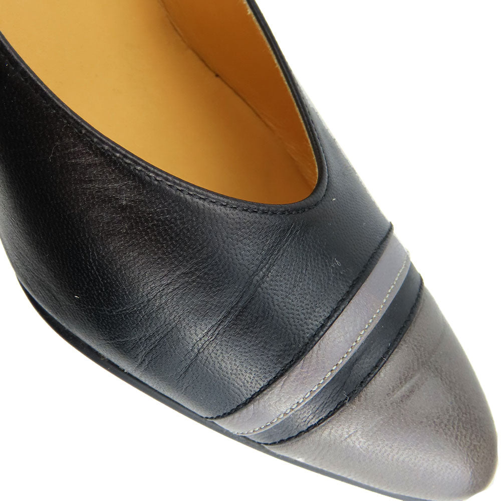 Burberry Leather Pumps Black Gray