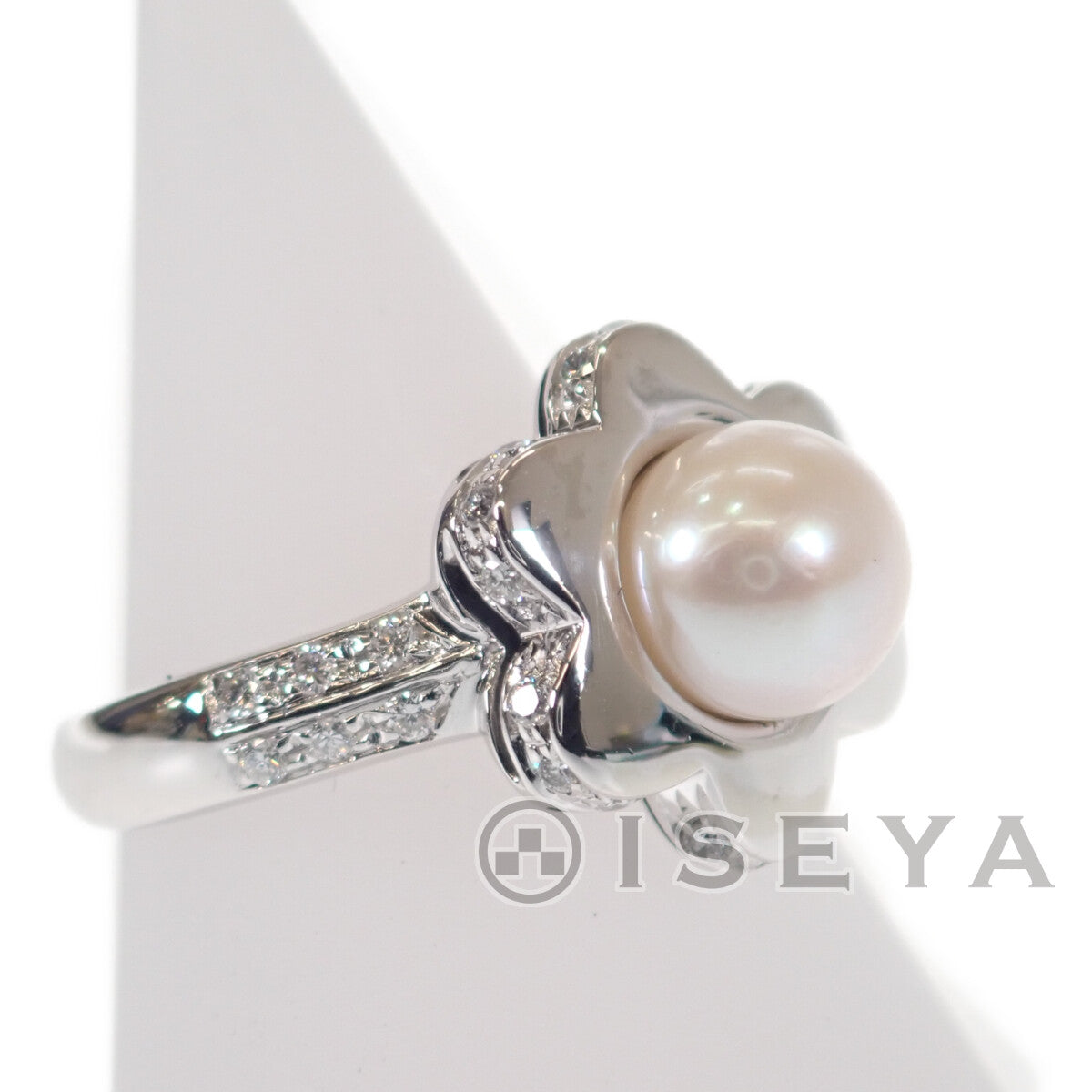 [LuxUness]  Ponte Vecchio Flower Motif Ring with Pearl & Diamond in K18 White Gold for Women, Size 9 (Used) in Excellent condition