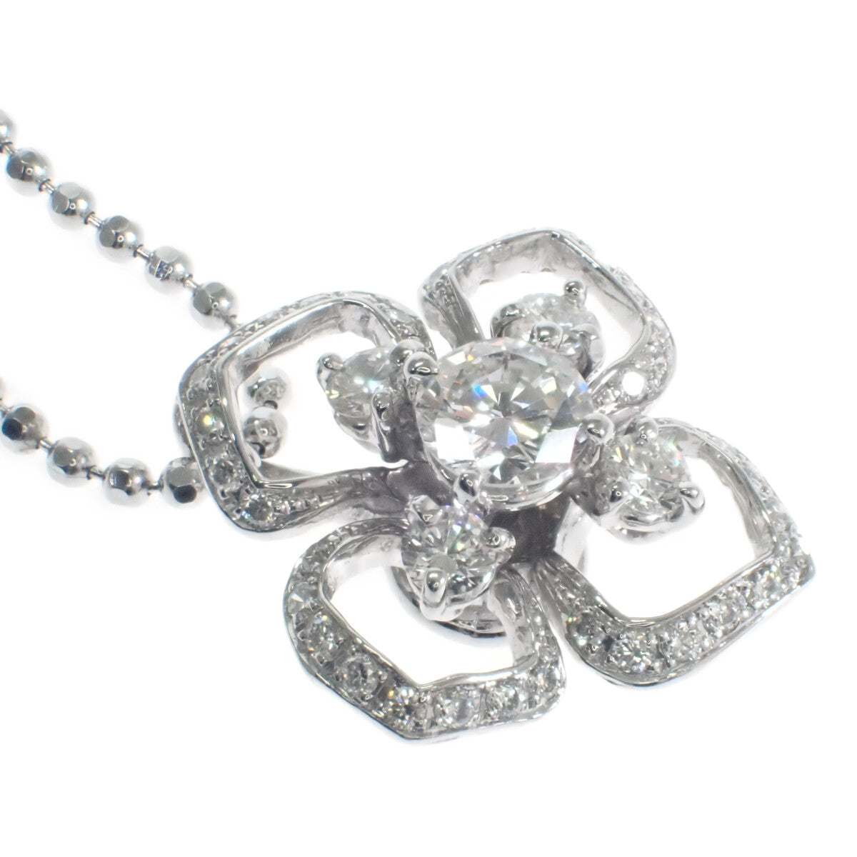 K18 White Gold Flower Design Necklace with 0.23ct Diamond for Women