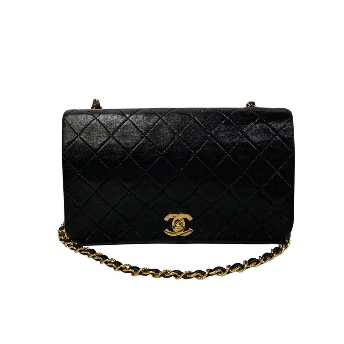 Chanel CC Quilted Leather Full Flap Bag Leather Crossbody Bag in Very Good Condition