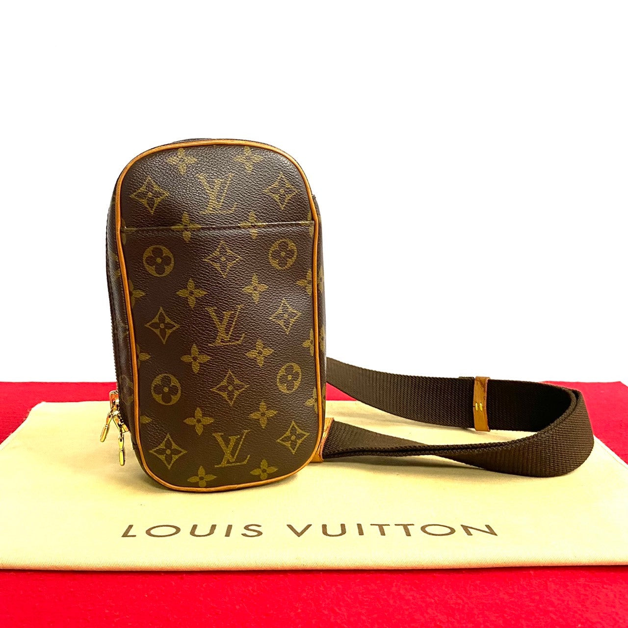 Louis Vuitton Pochette Gange Canvas M51870 in Very Good Condition