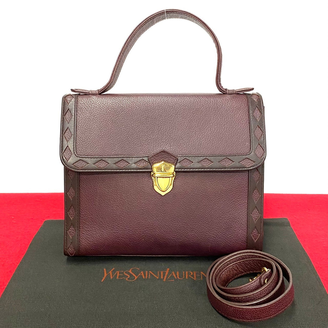 Yves Saint Laurent Leather Handbag Leather Handbag in Very Good Condition