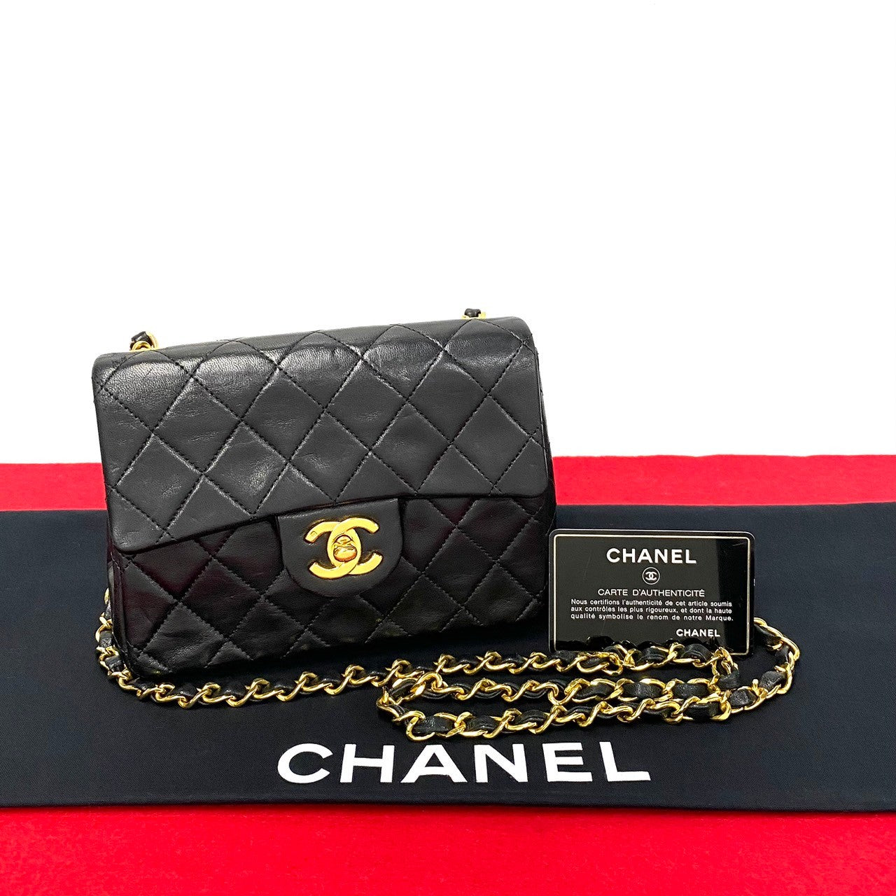 Chanel Mini Classic Single Flap Bag  Leather Crossbody Bag in Good condition