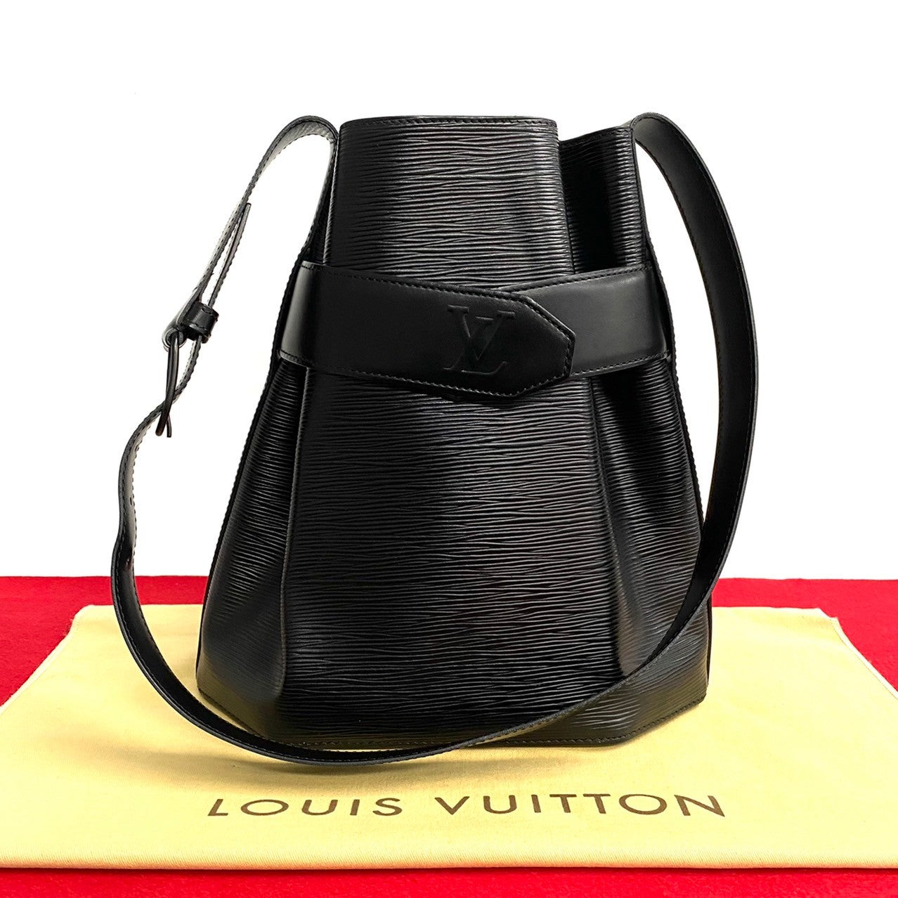 Louis Vuitton Sac DePaul GM Leather Shoulder Bag M80155 in Excellent condition