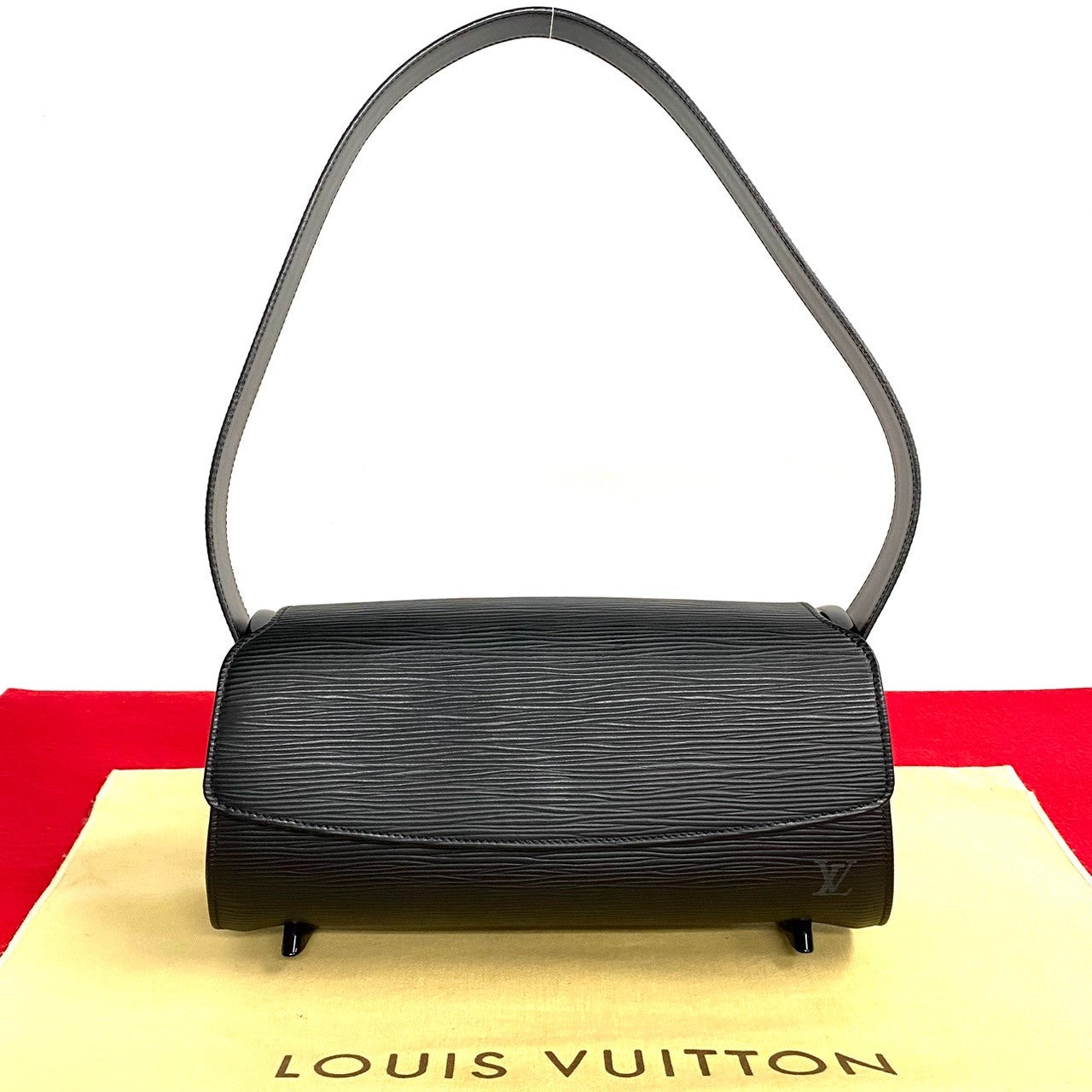 Louis Vuitton Nocturne PM Leather Shoulder Bag M52182 in Excellent condition