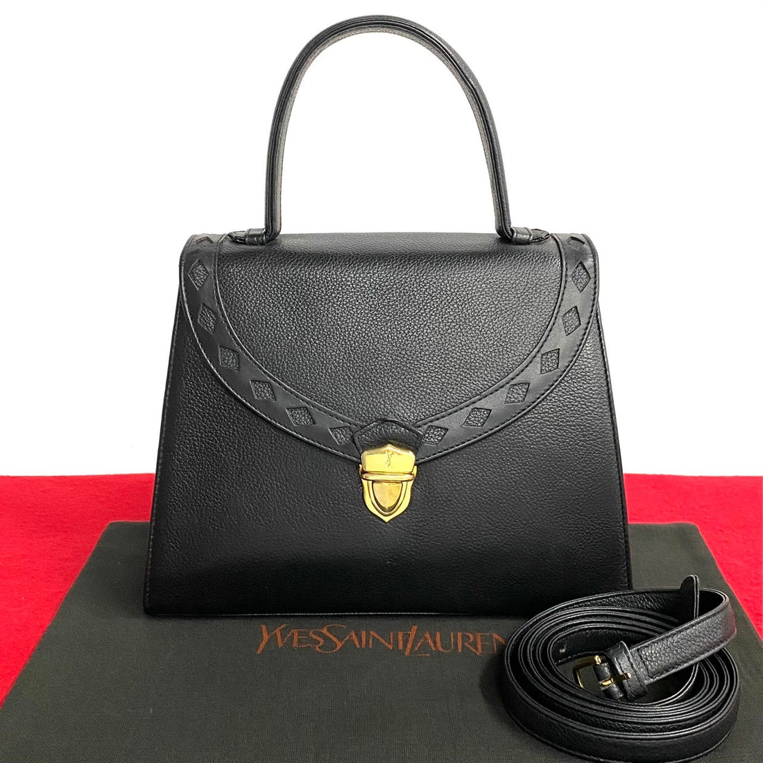 Yves Saint Laurent Leather Handbag Leather Handbag in Very Good Condition