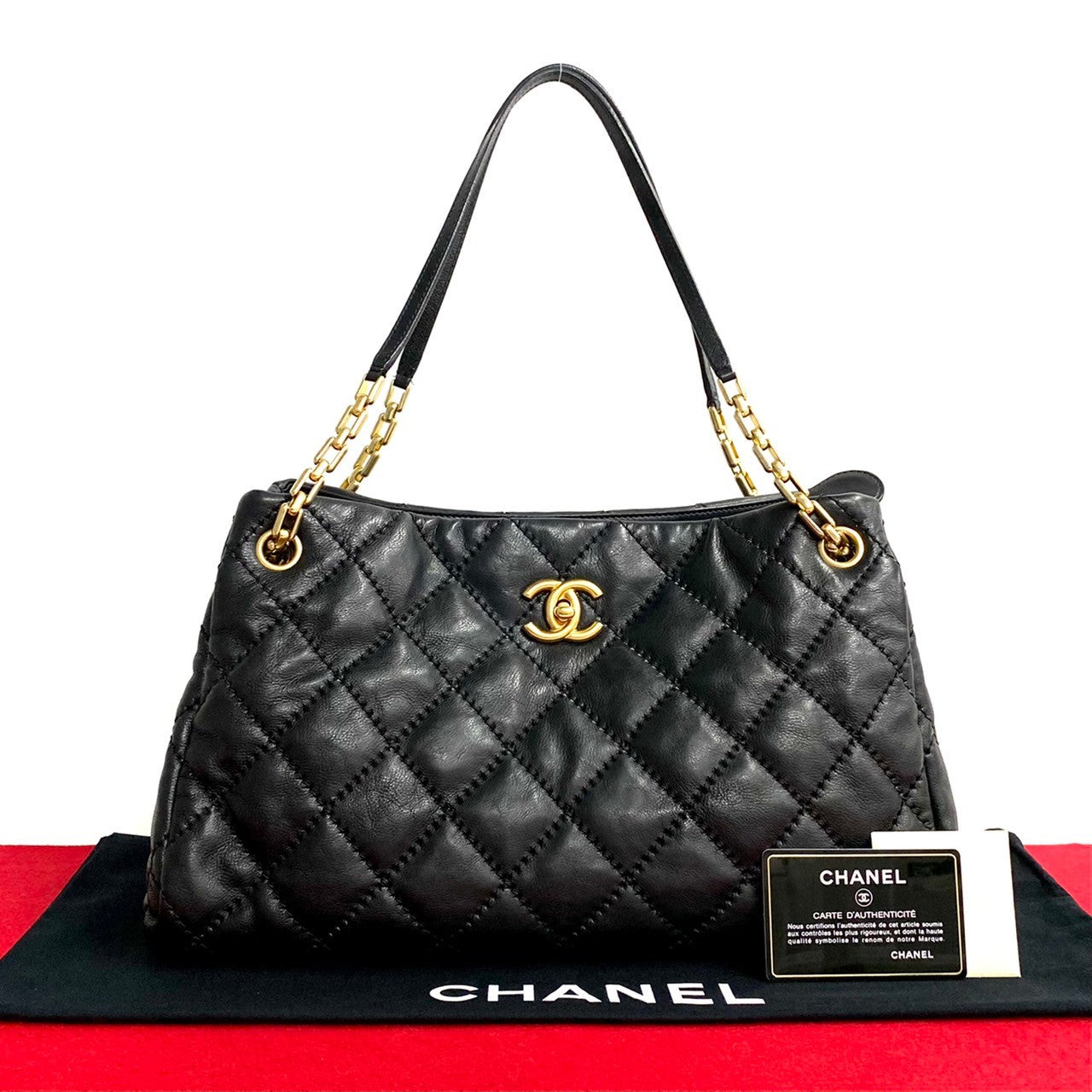 Chanel CC Quilted Retro Chain Tote Leather Tote Bag in Excellent condition