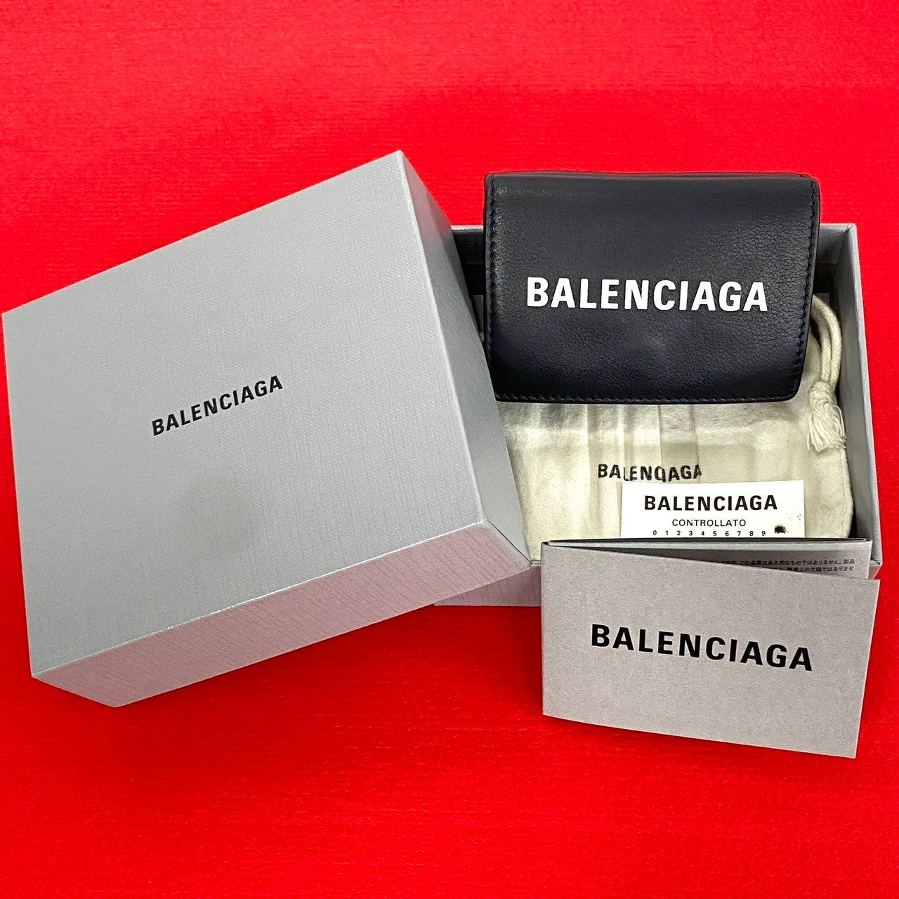 Balenciaga Everyday Logo Leather Trifold Wallet Leather Short Wallet 70222 in Excellent condition