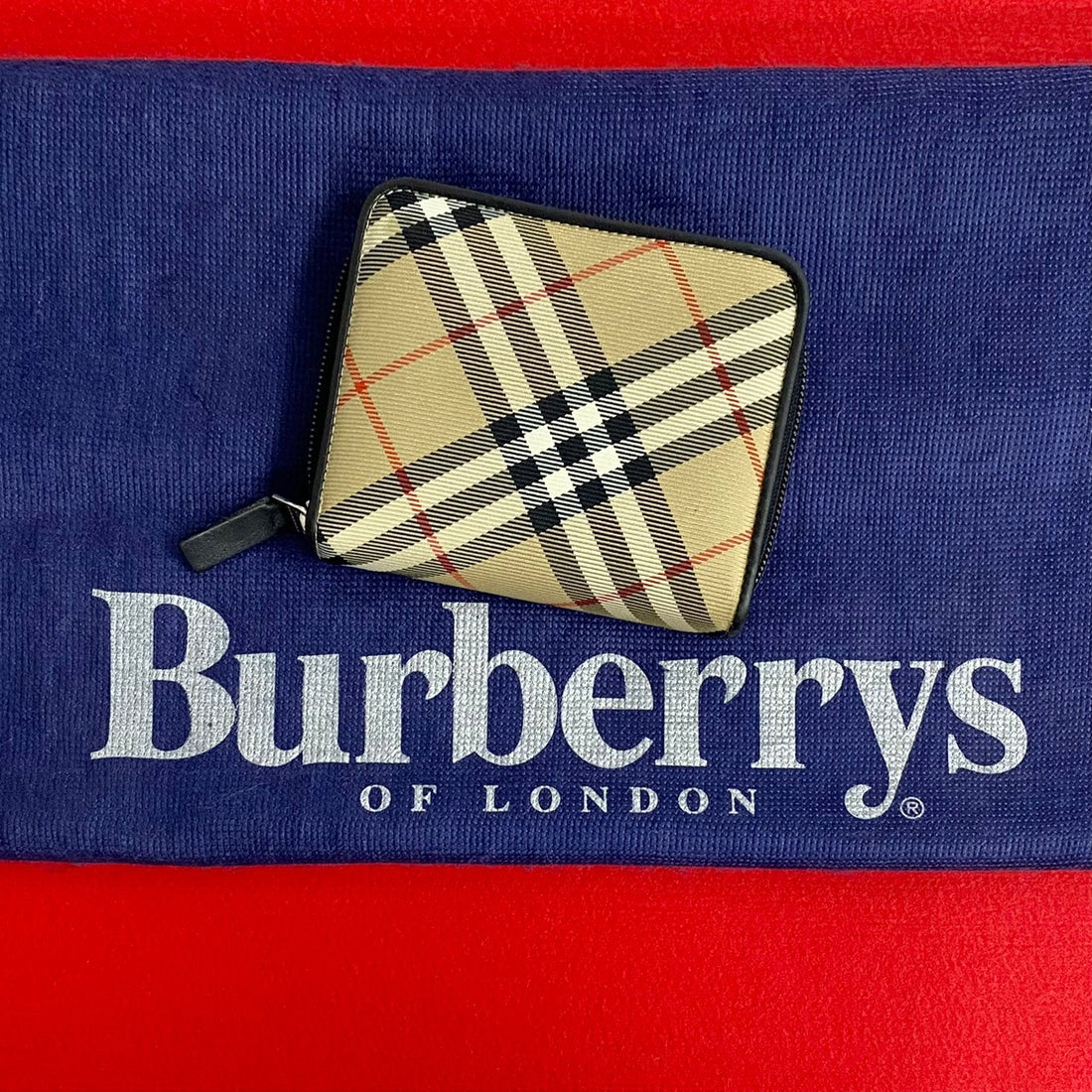 Burberry Nova Check Canvas Zip Wallet Canvas Short Wallet