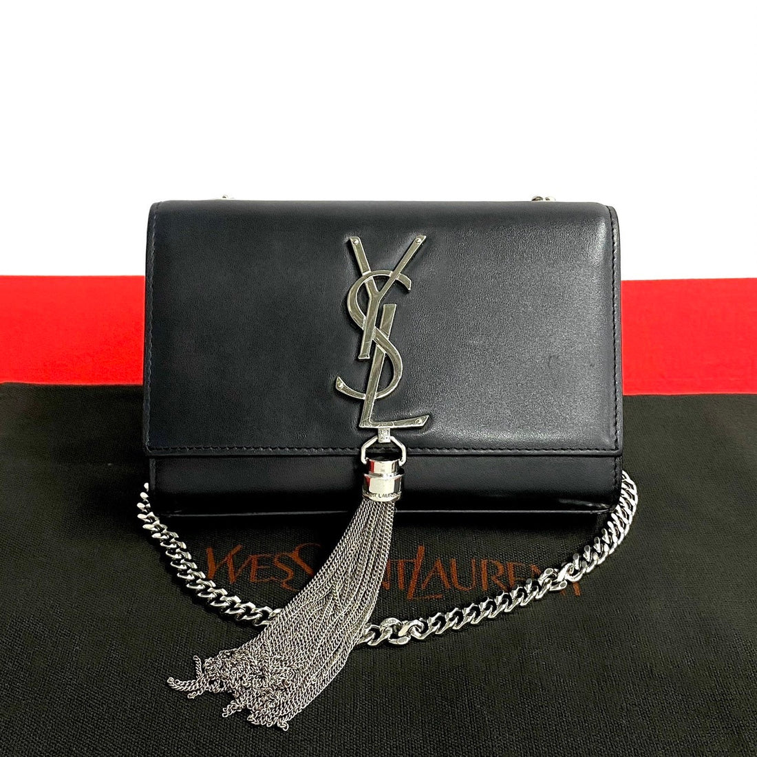 Yves Saint Laurent Small Leather Kate Shoulder Bag Leather Crossbody Bag in Very Good Condition