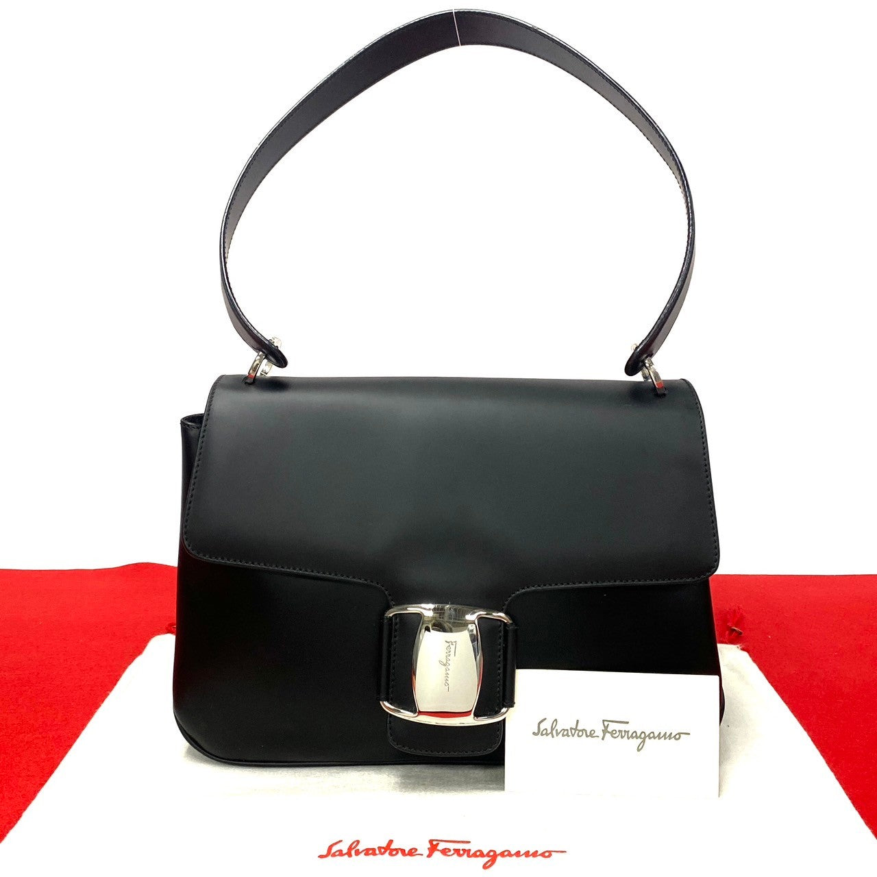 Salvatore Ferragamo Vara Bow Leather Shoulder Bag Leather Shoulder Bag BZ-21-7171 in Very Good Condition