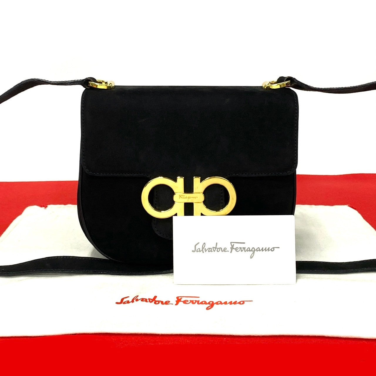 Salvatore Ferragamo Gancini Leather Crossbody Bag Leather Crossbody Bag AB-21 6146 in Very Good Condition