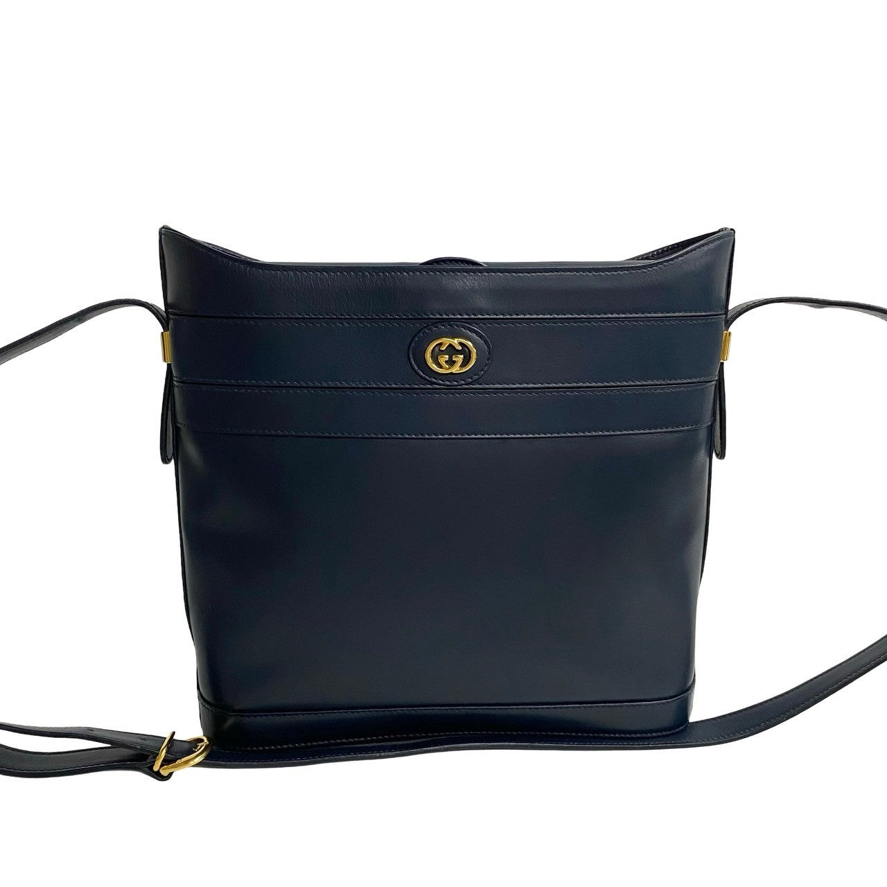 Gucci Leather GG Crossbody Bag  Leather Crossbody Bag in Very Good Condition