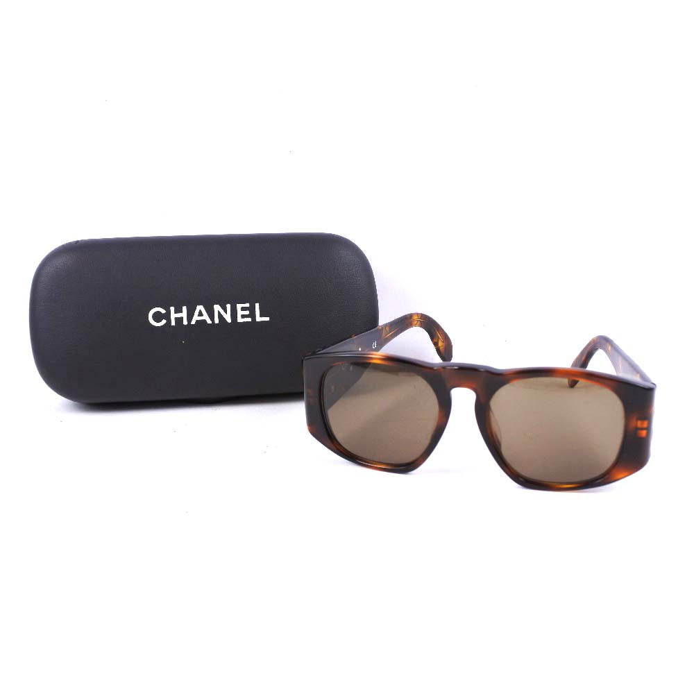 Chanel Coco Mark Plastic Sunglasses